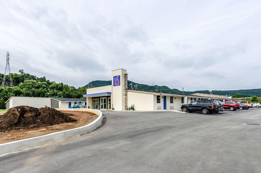 Motel 6 Troutville, Va Bagian luar foto