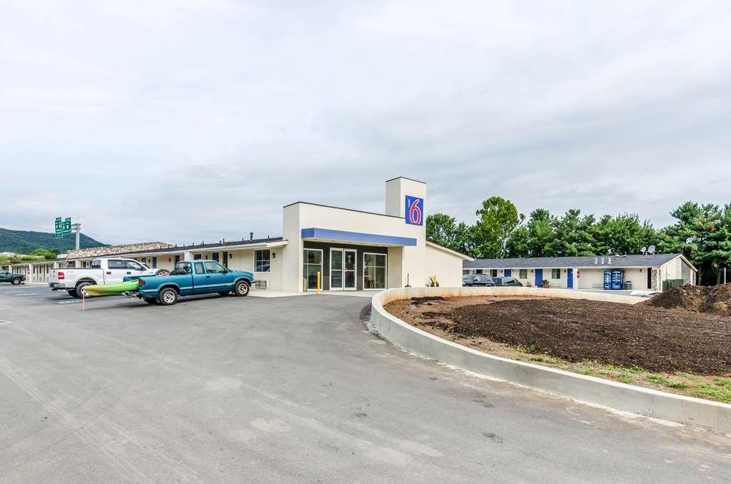 Motel 6 Troutville, Va Bagian luar foto
